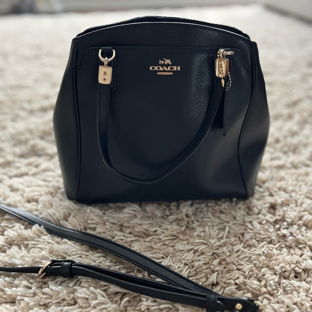 NWOT Coach Minetta Crossbody in Black